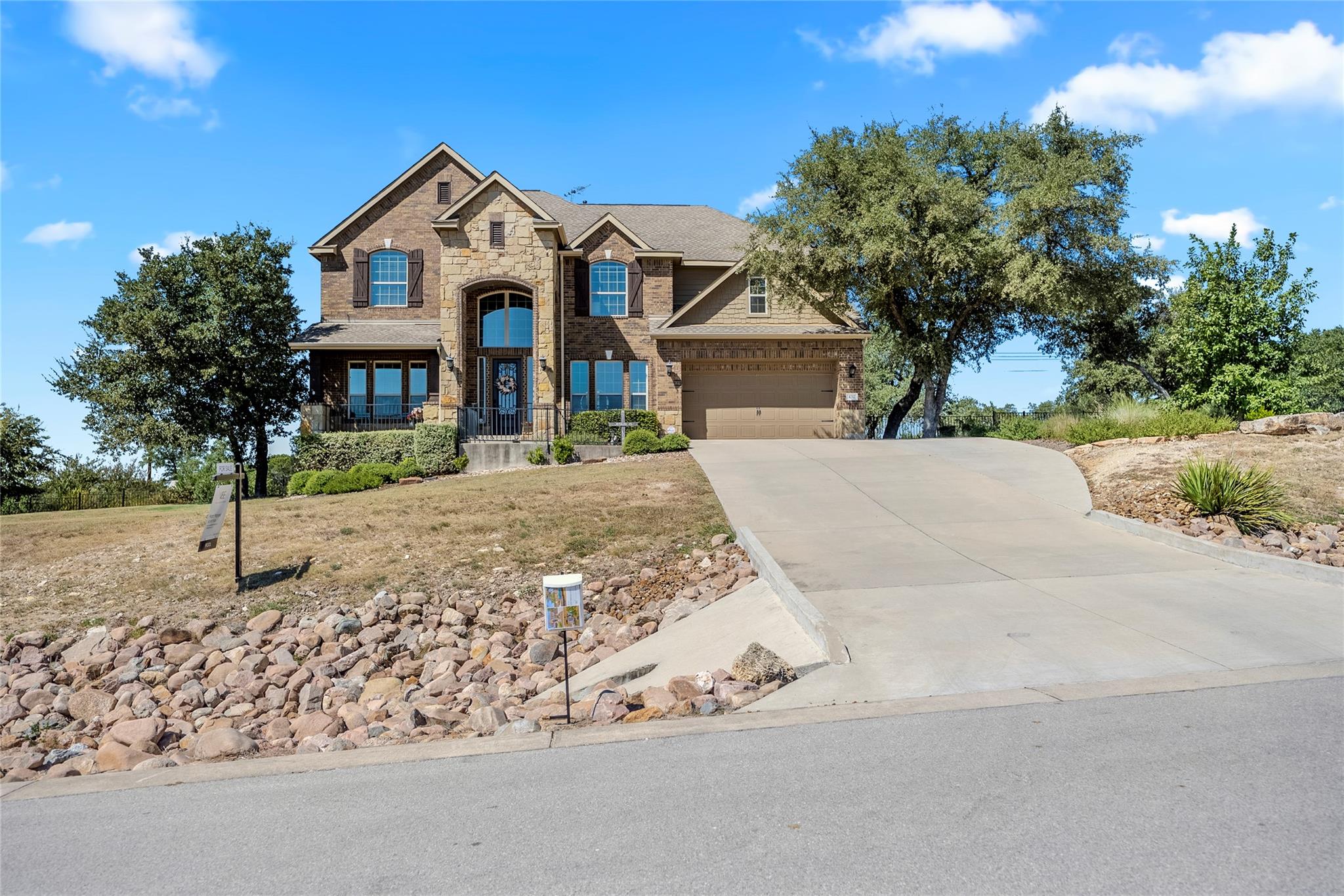 4512 Diamante DR