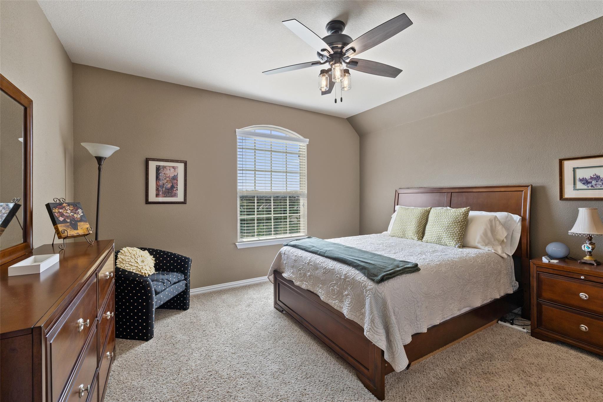 4512 Diamante DR