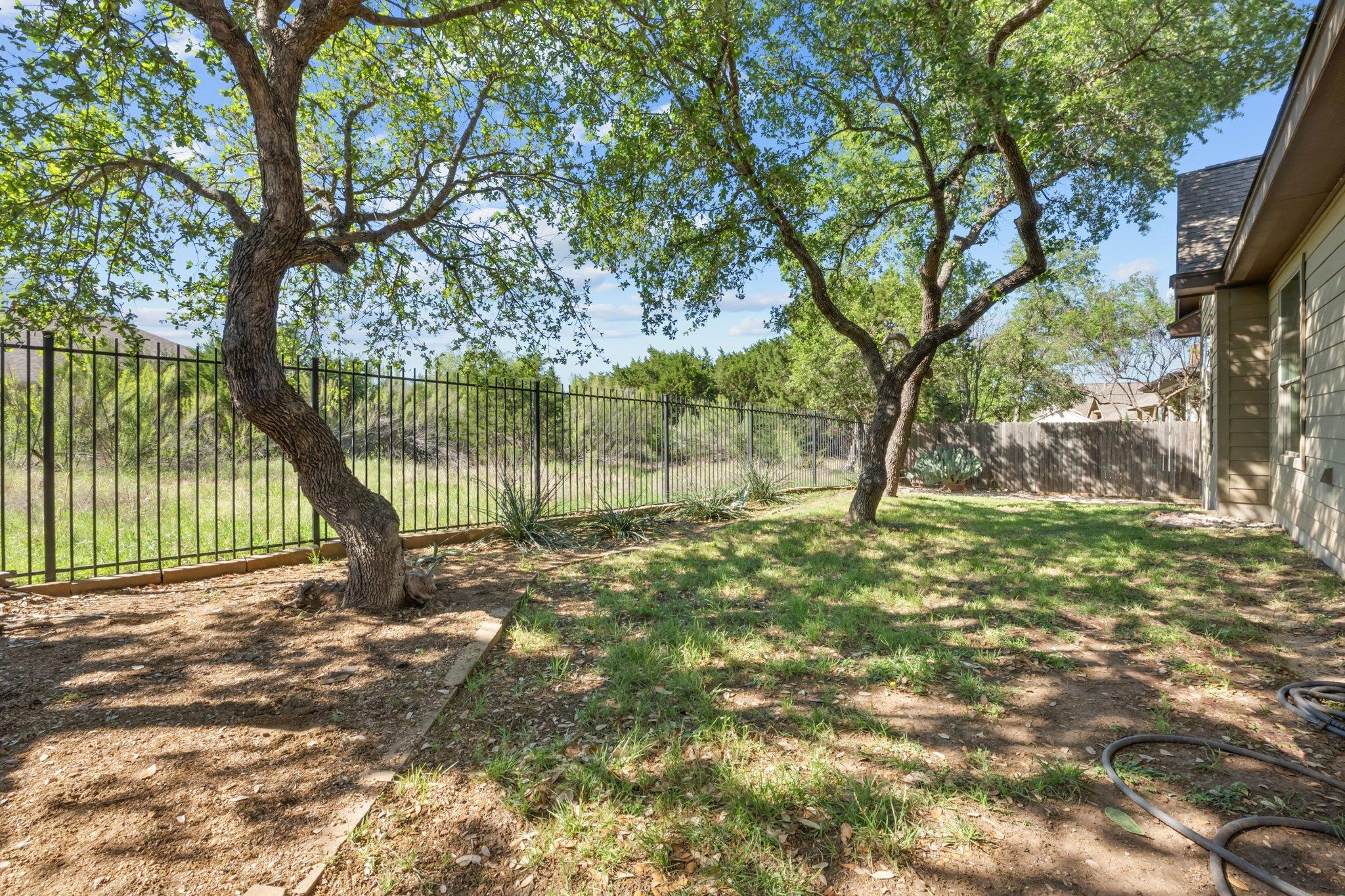 22204 Red Yucca RD
