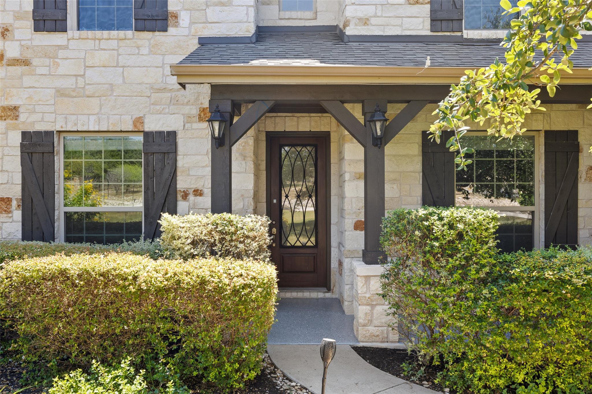 21909 Esmeralda DR