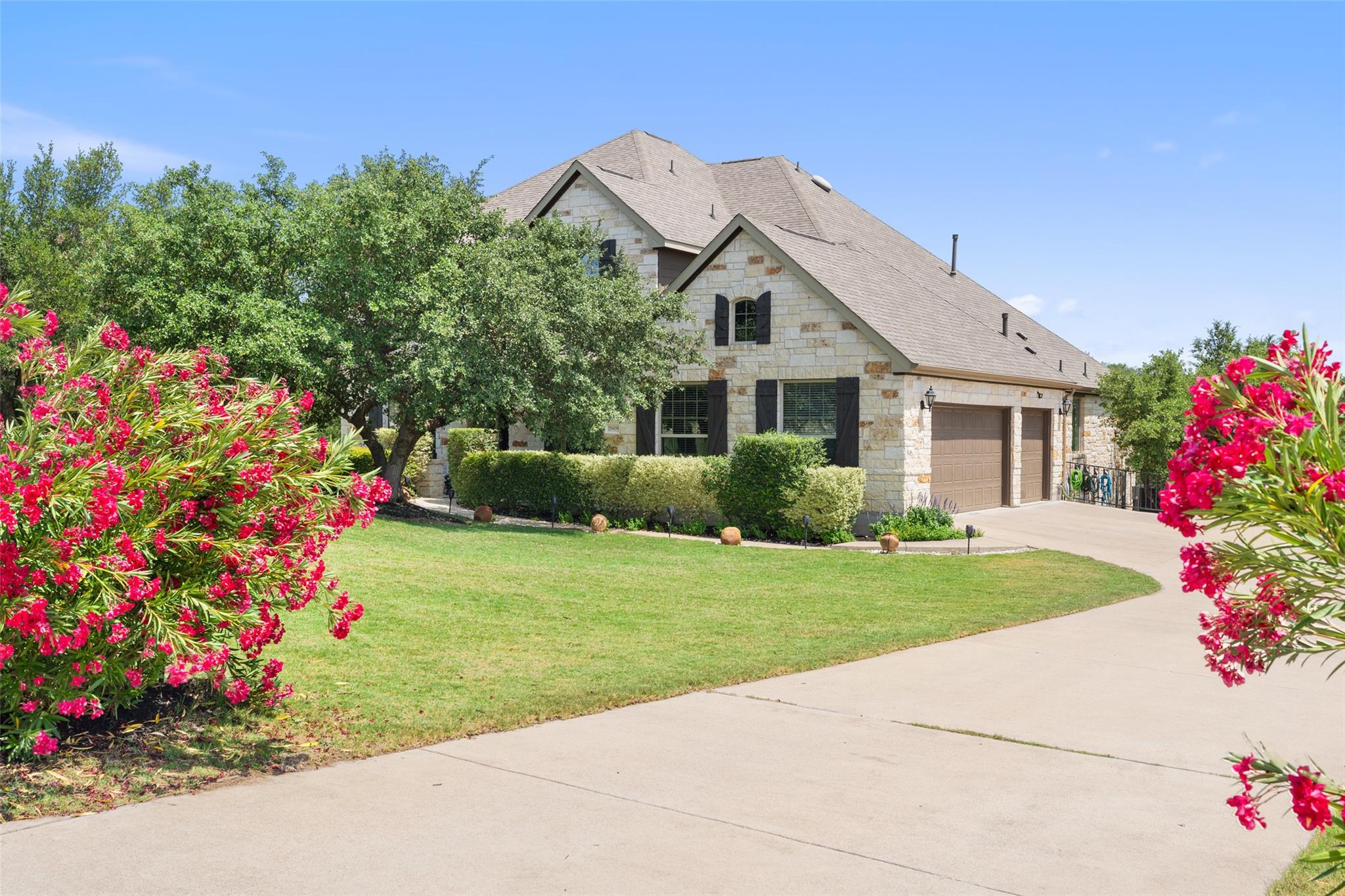 21909 Esmeralda DR