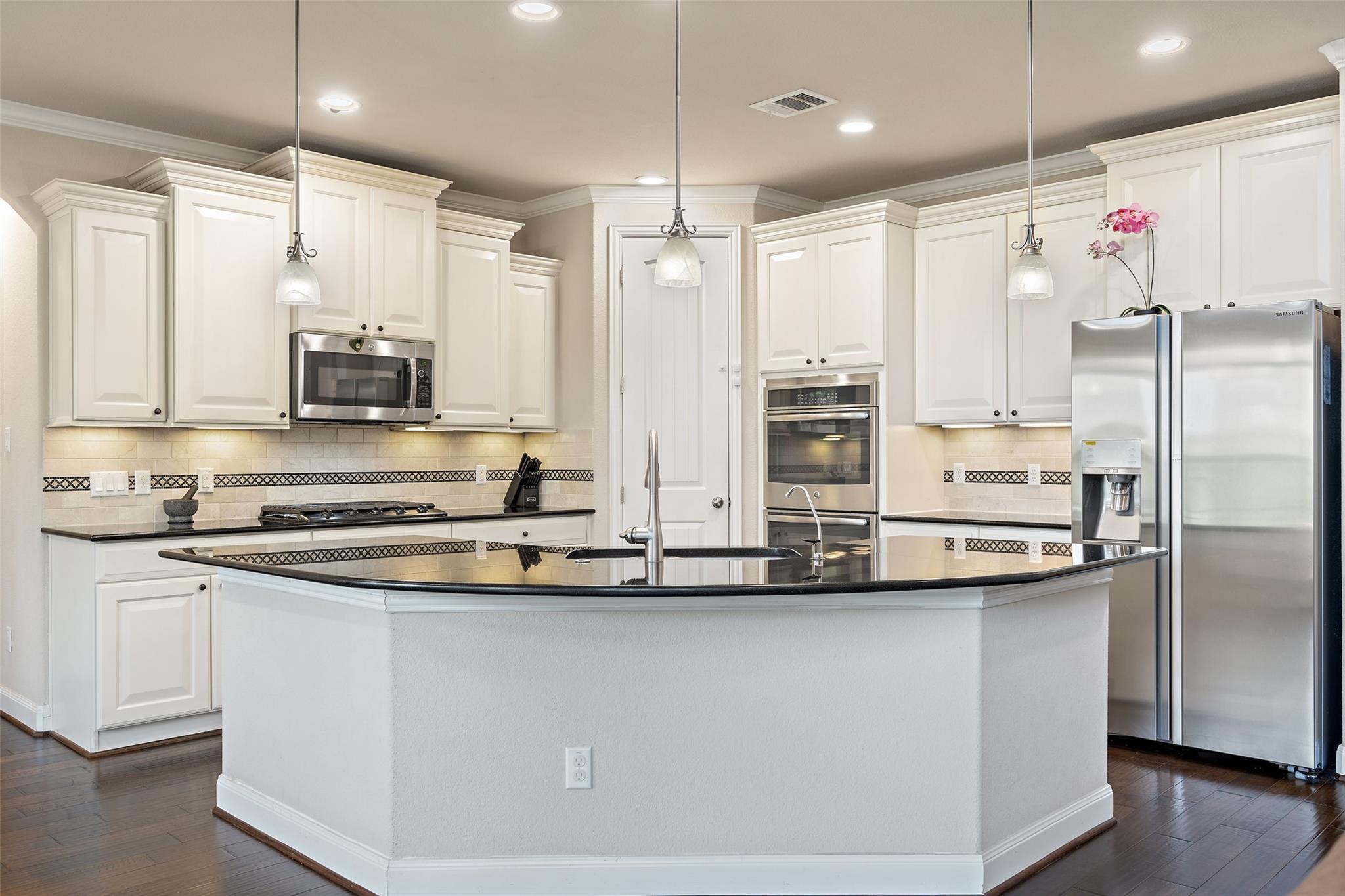 21909 Esmeralda DR