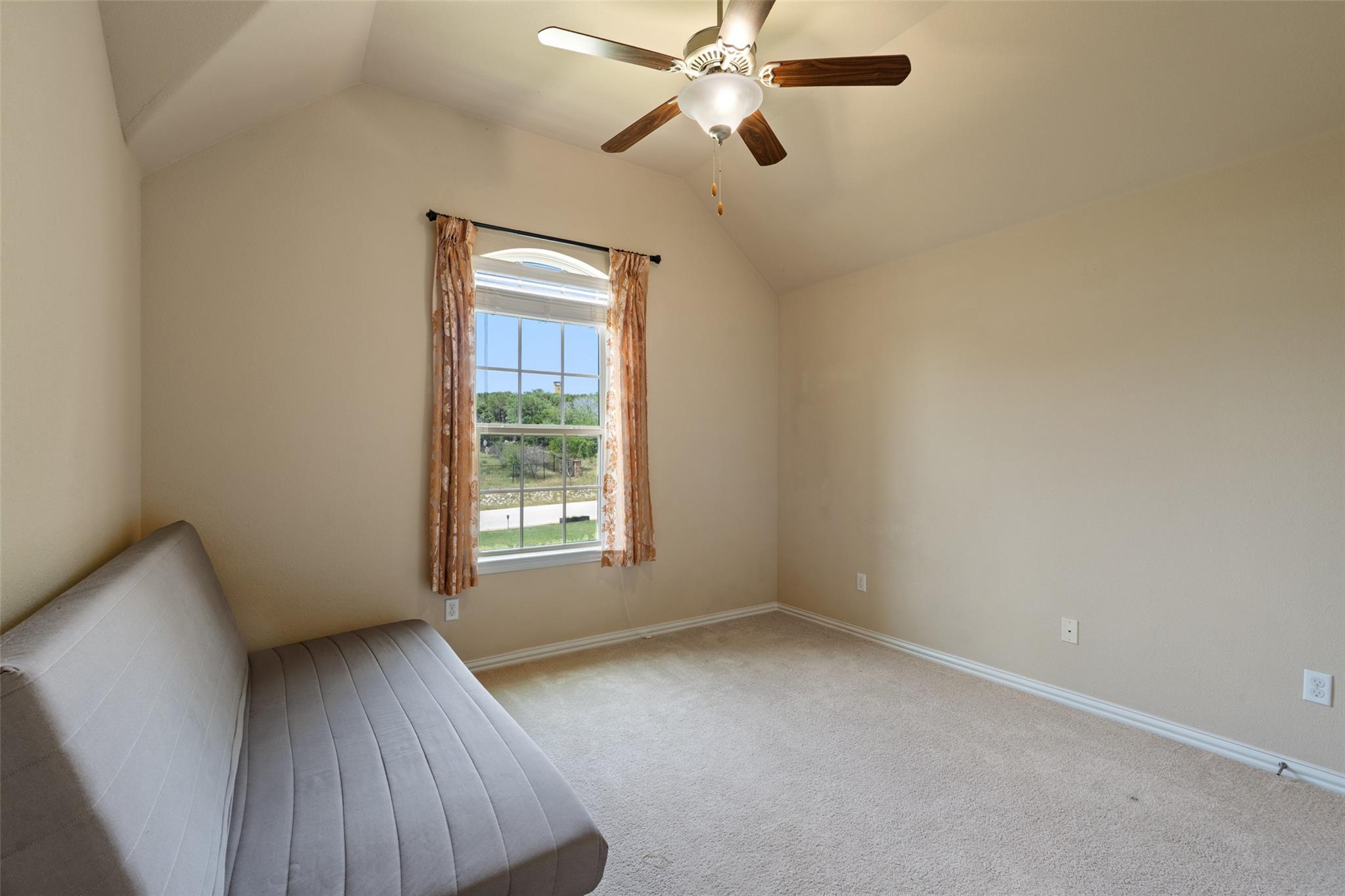 21909 Esmeralda DR