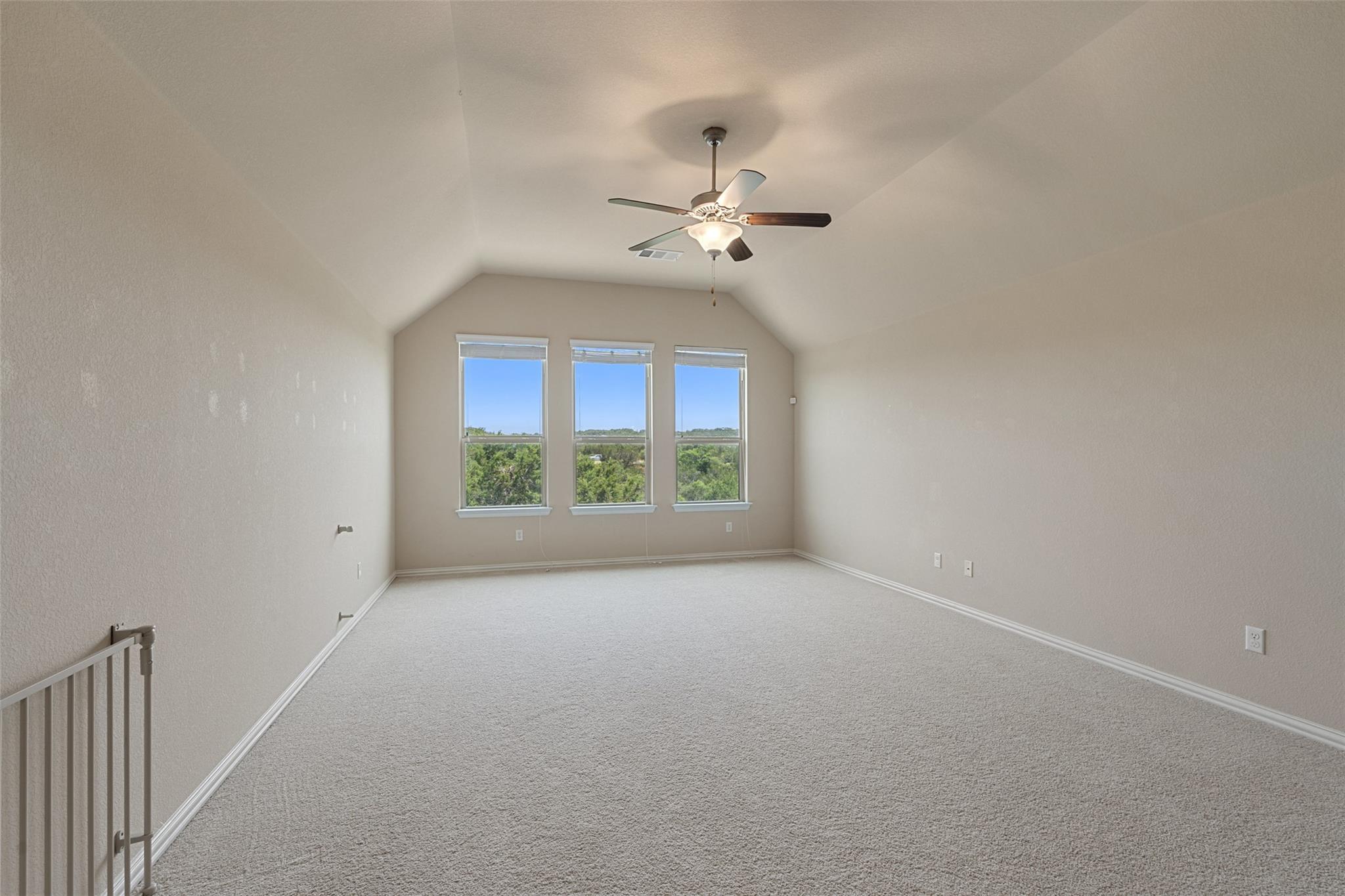 21909 Esmeralda DR