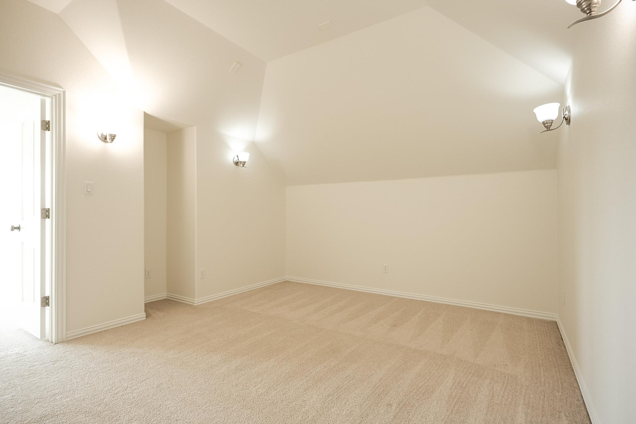 21909 Esmeralda DR