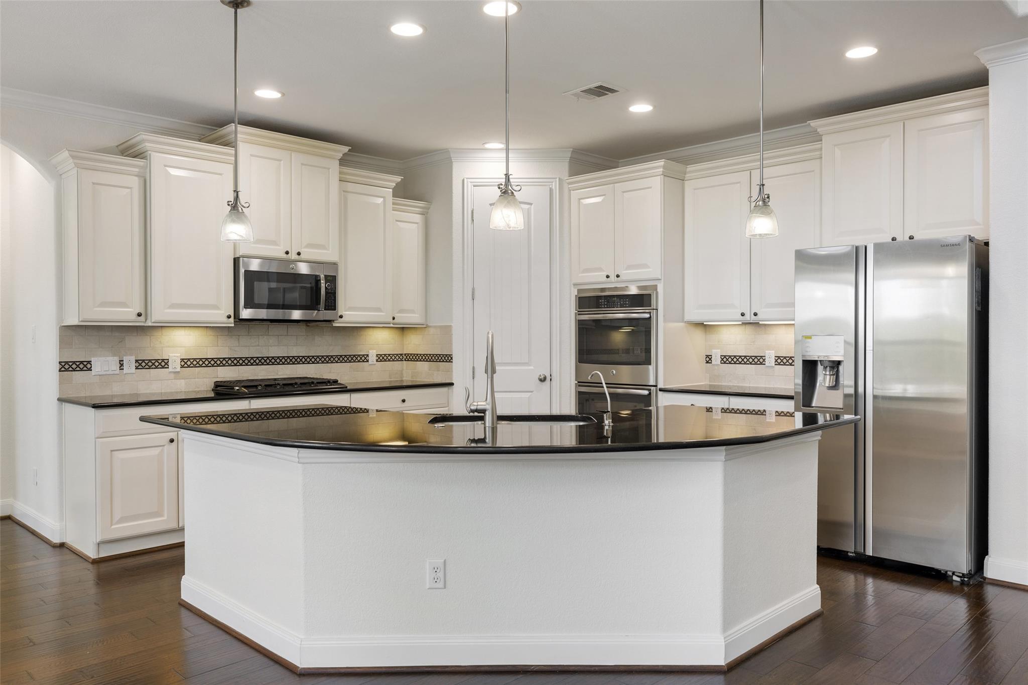 21909 Esmeralda DR