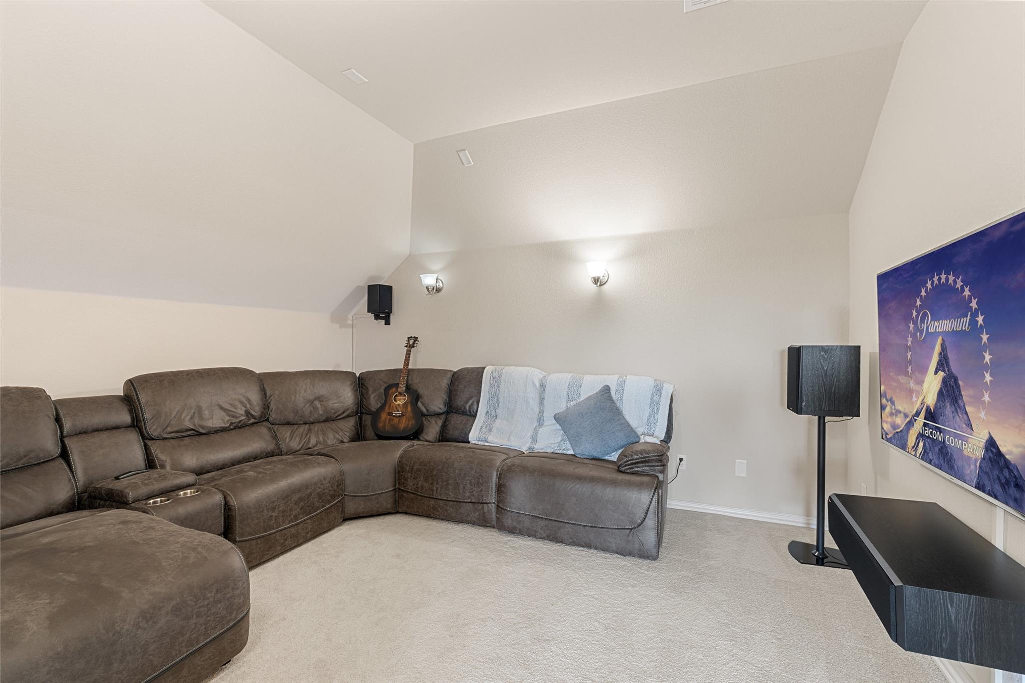 21909 Esmeralda DR
