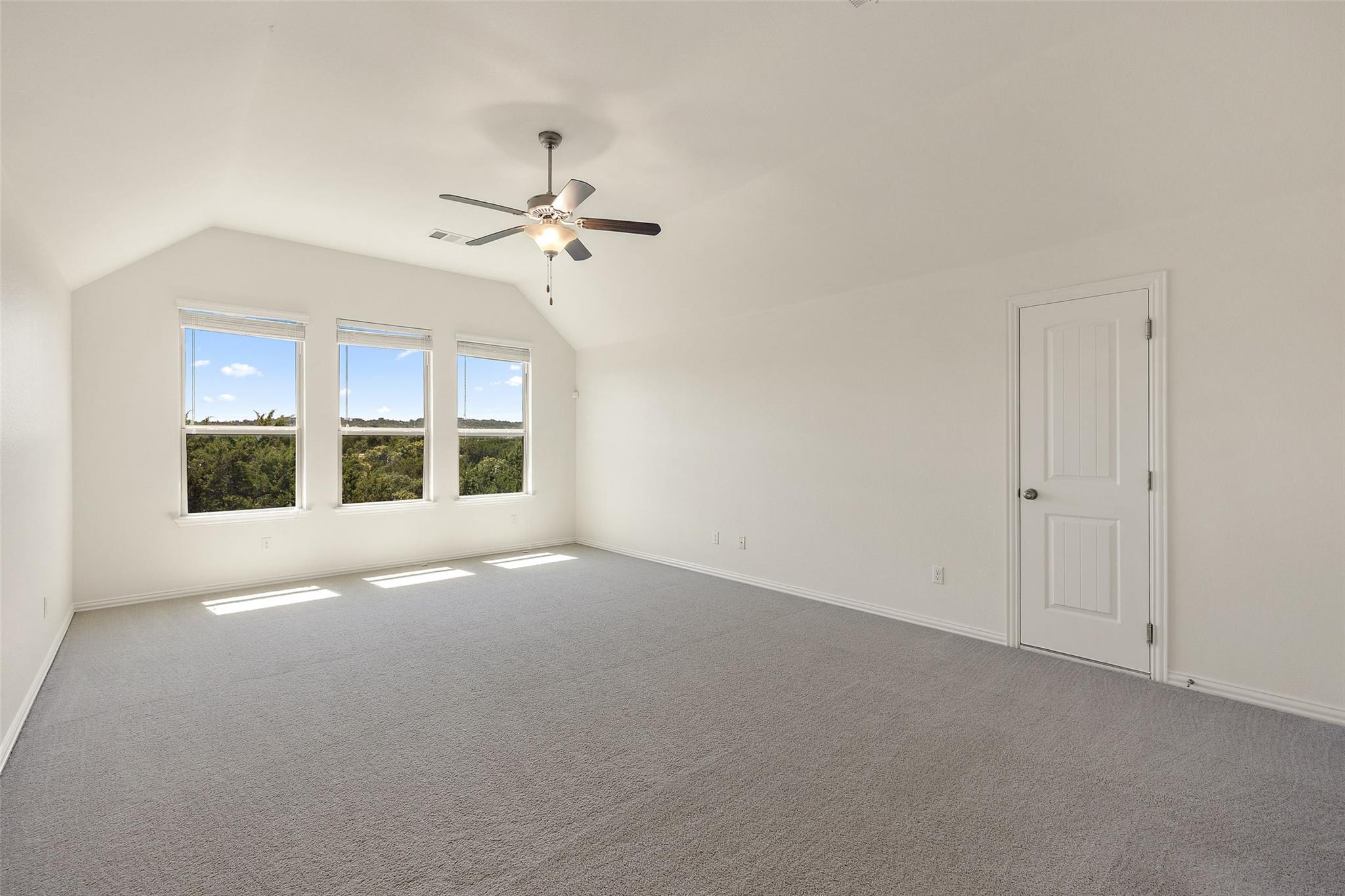 21909 Esmeralda DR