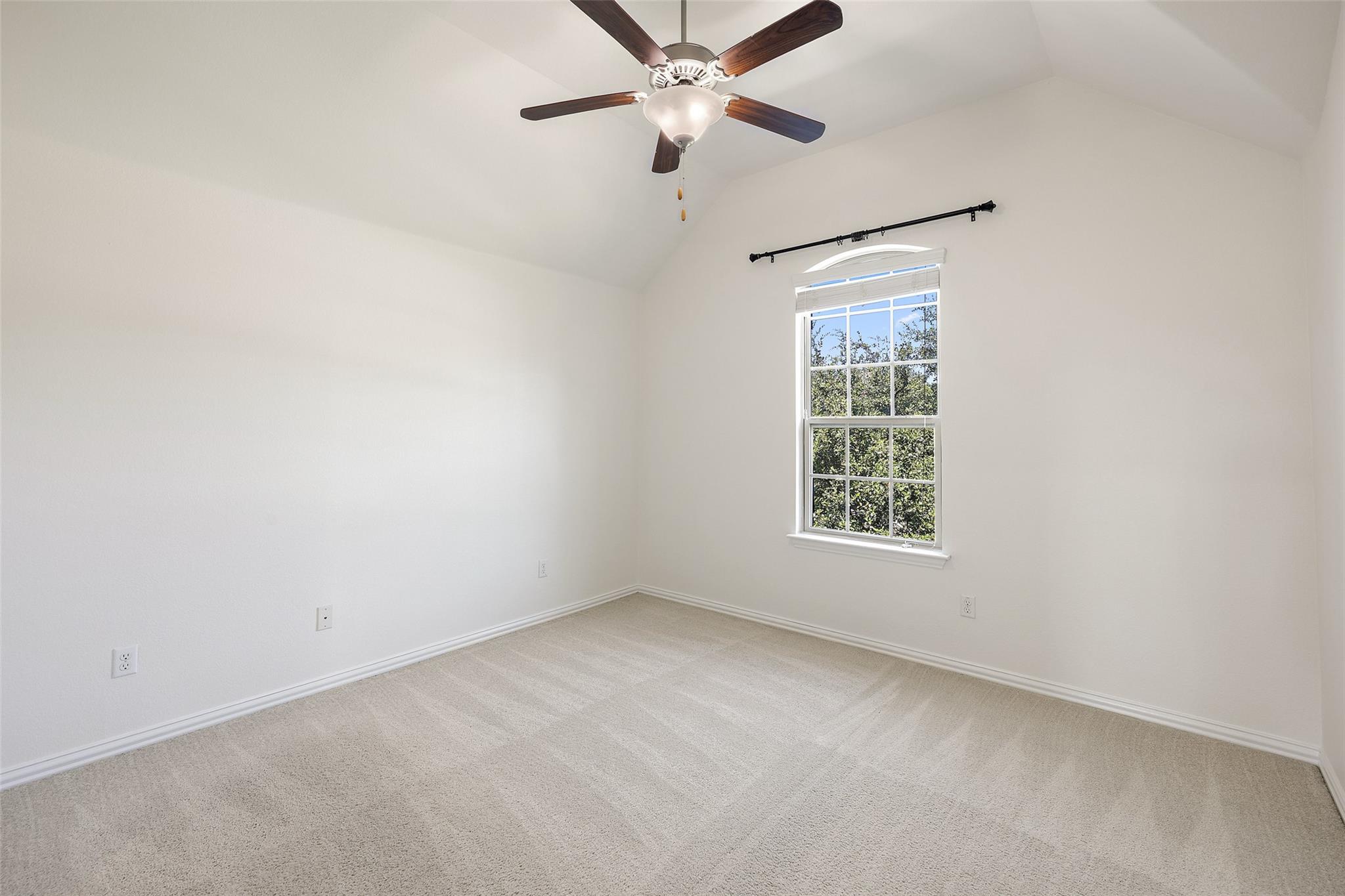 21909 Esmeralda DR