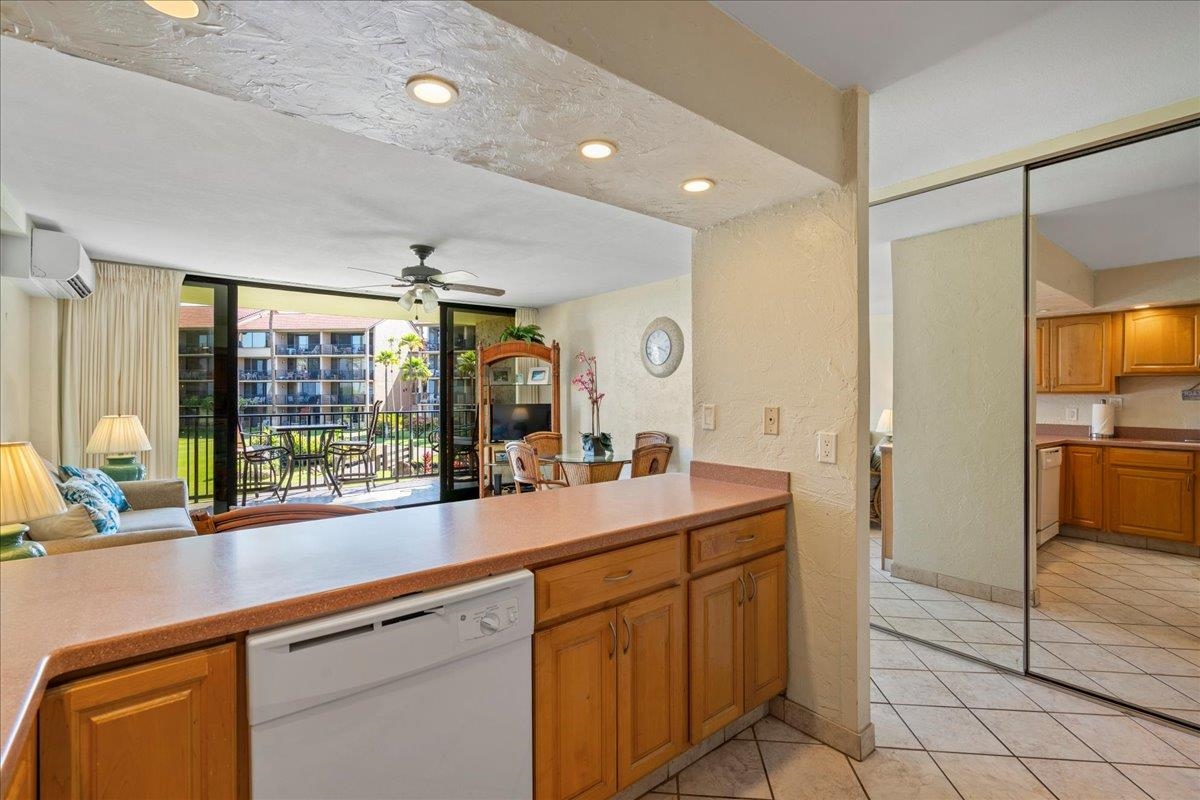 3543 Lower Honoapiilani Rd Unit: E209