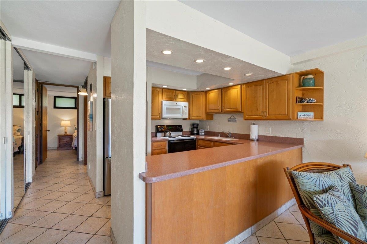 3543 Lower Honoapiilani Rd Unit: E209