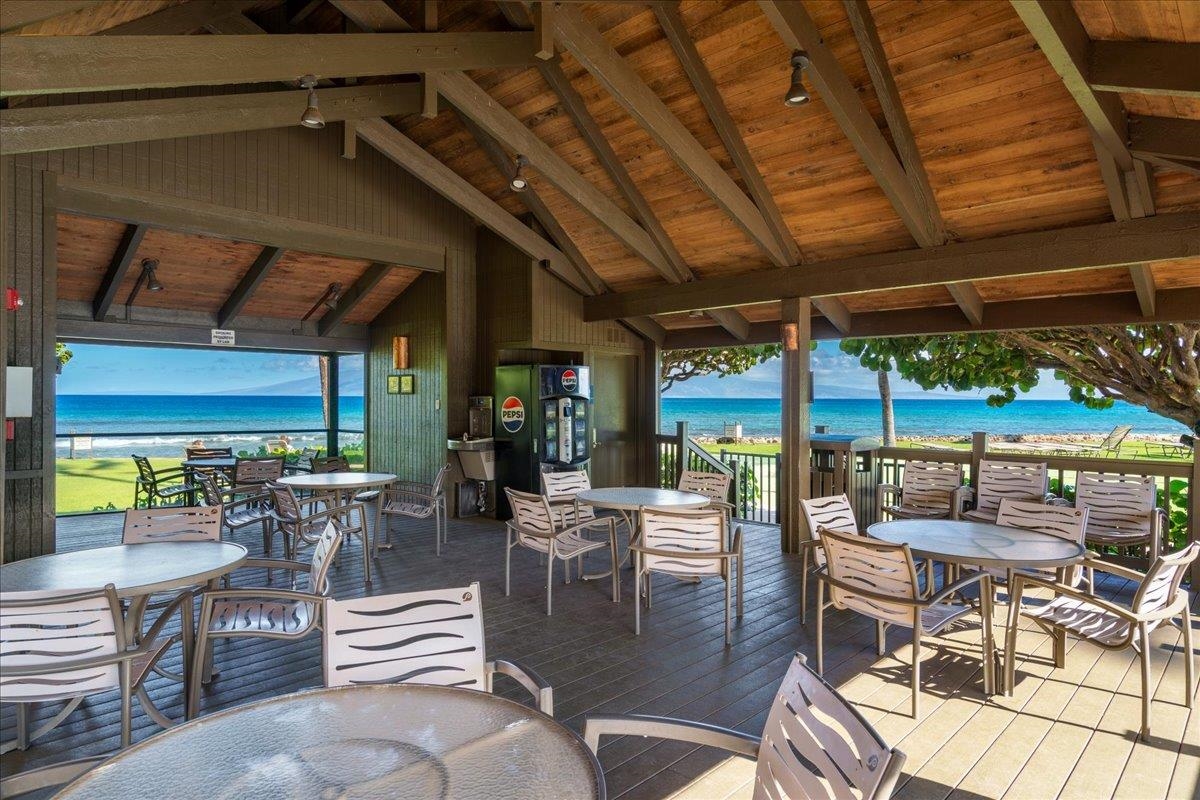 3543 Lower Honoapiilani Rd Unit: E209