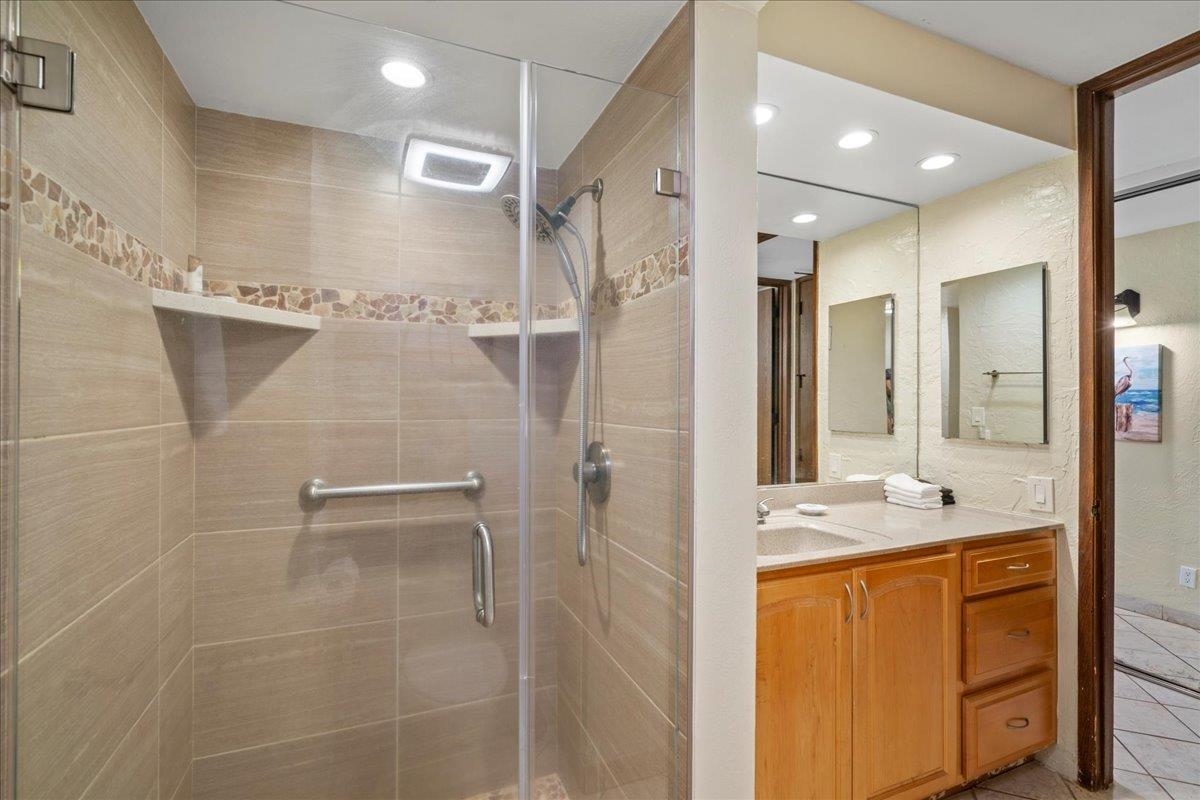3543 Lower Honoapiilani Rd Unit: E209