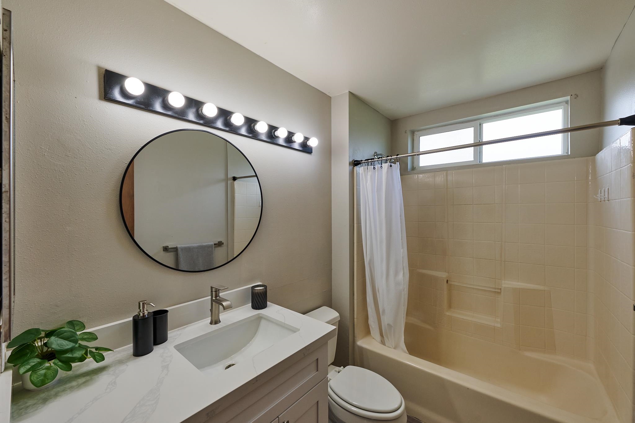 56 Kunihi Ln Unit: 323