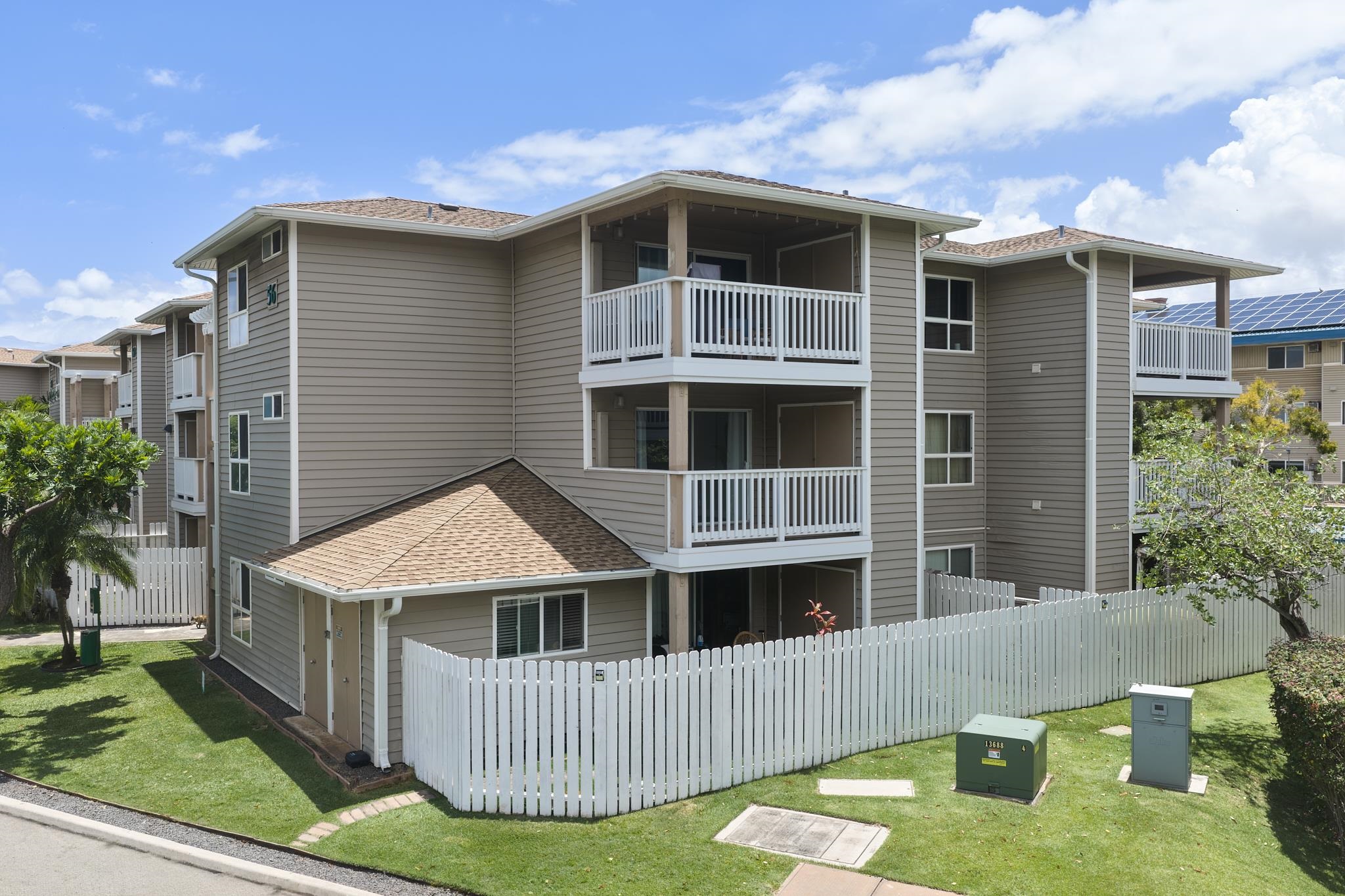56 Kunihi Ln Unit: 323