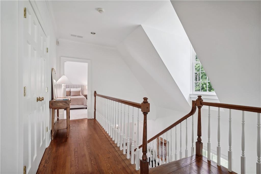 1250 Squire Lane