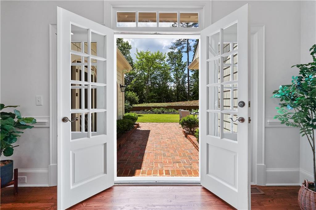 1250 Squire Lane