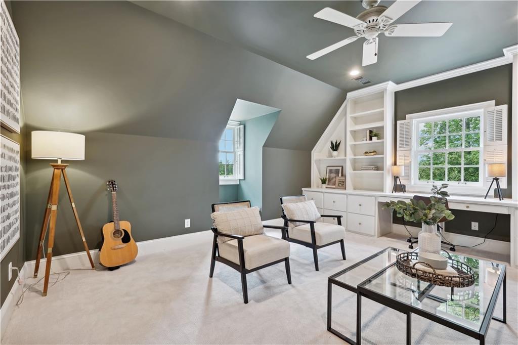 1250 Squire Lane