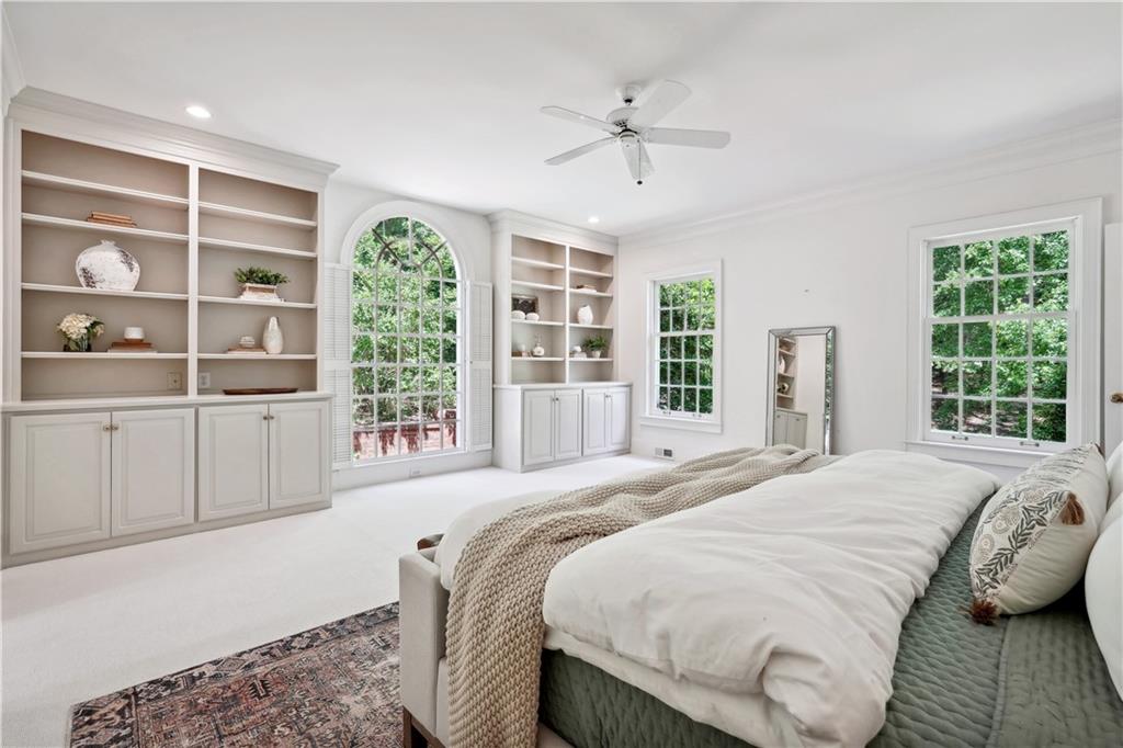 1250 Squire Lane