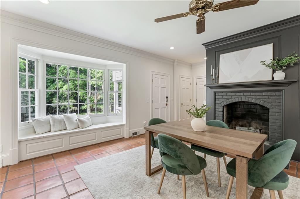 1250 Squire Lane