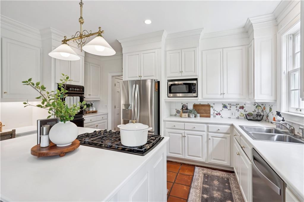 1250 Squire Lane