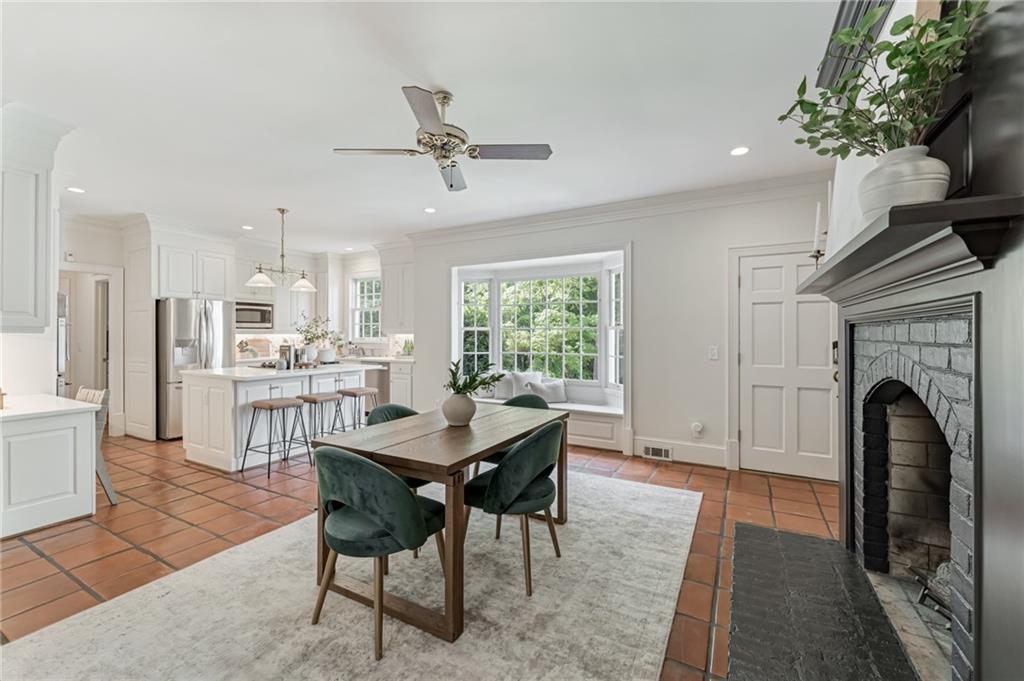 1250 Squire Lane