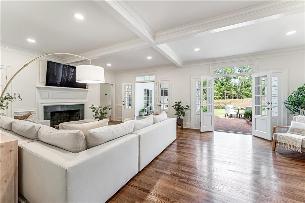 1250 Squire Lane