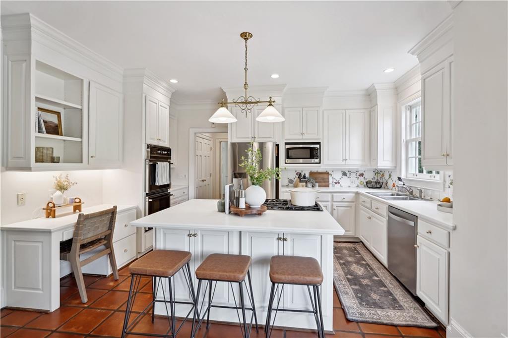 1250 Squire Lane