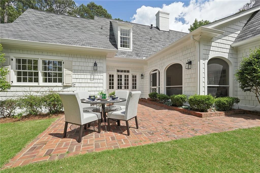 1250 Squire Lane