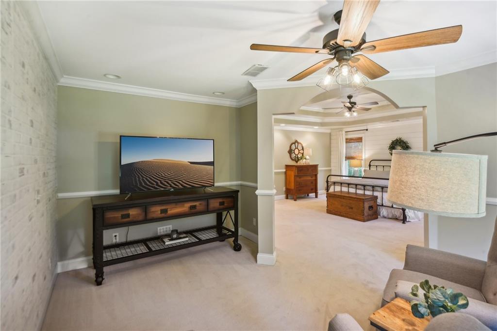 1449 Squire Lane