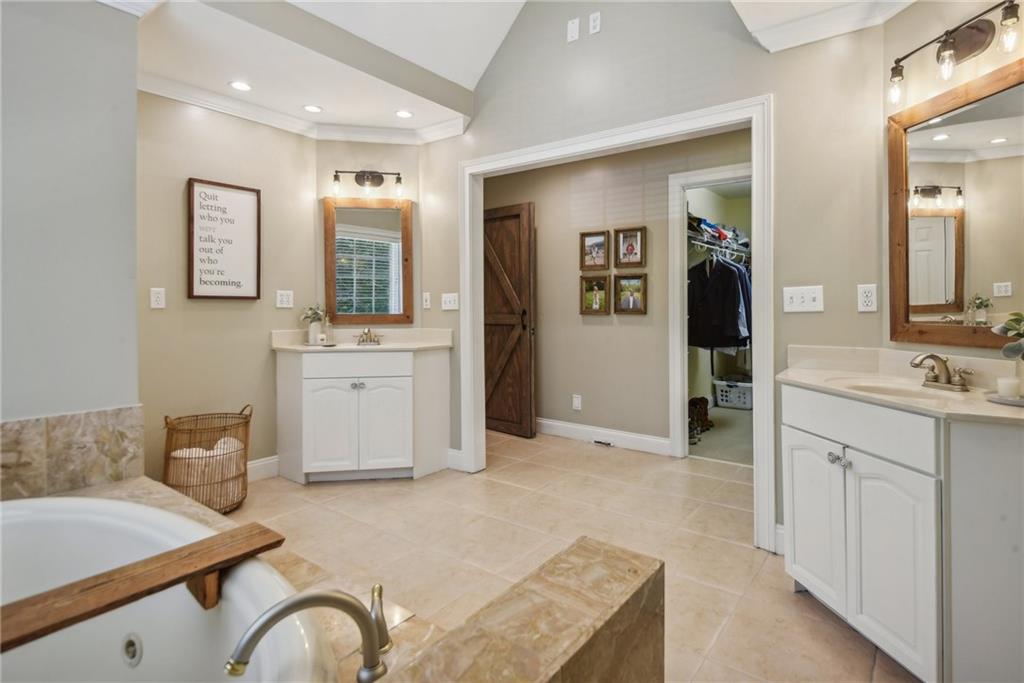 1449 Squire Lane