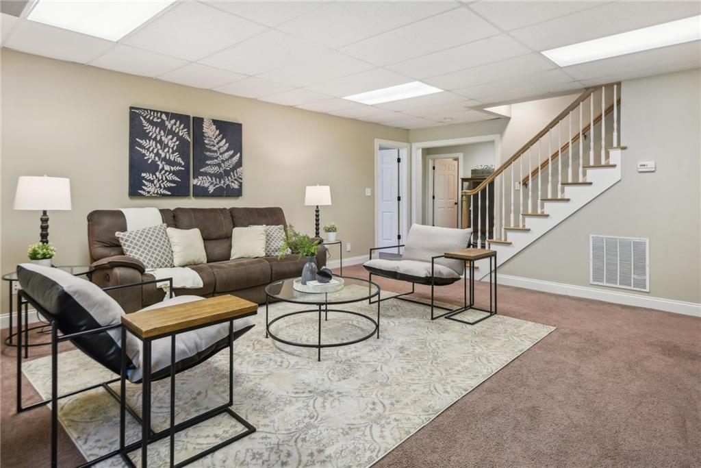 1449 Squire Lane