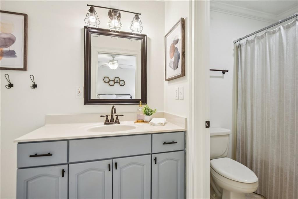 1449 Squire Lane
