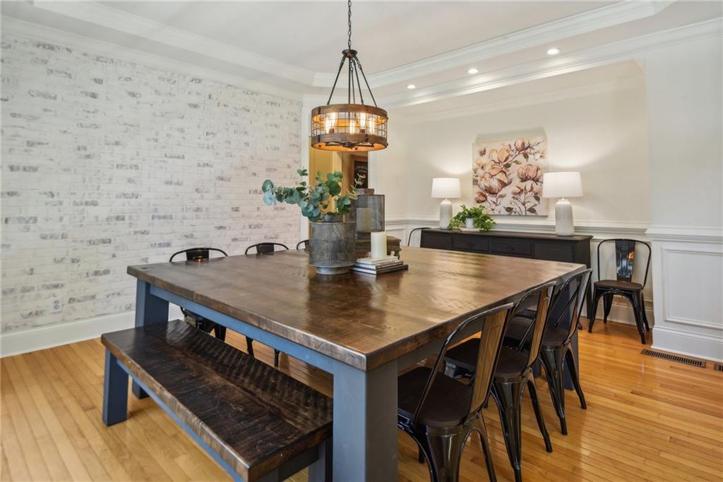 1449 Squire Lane