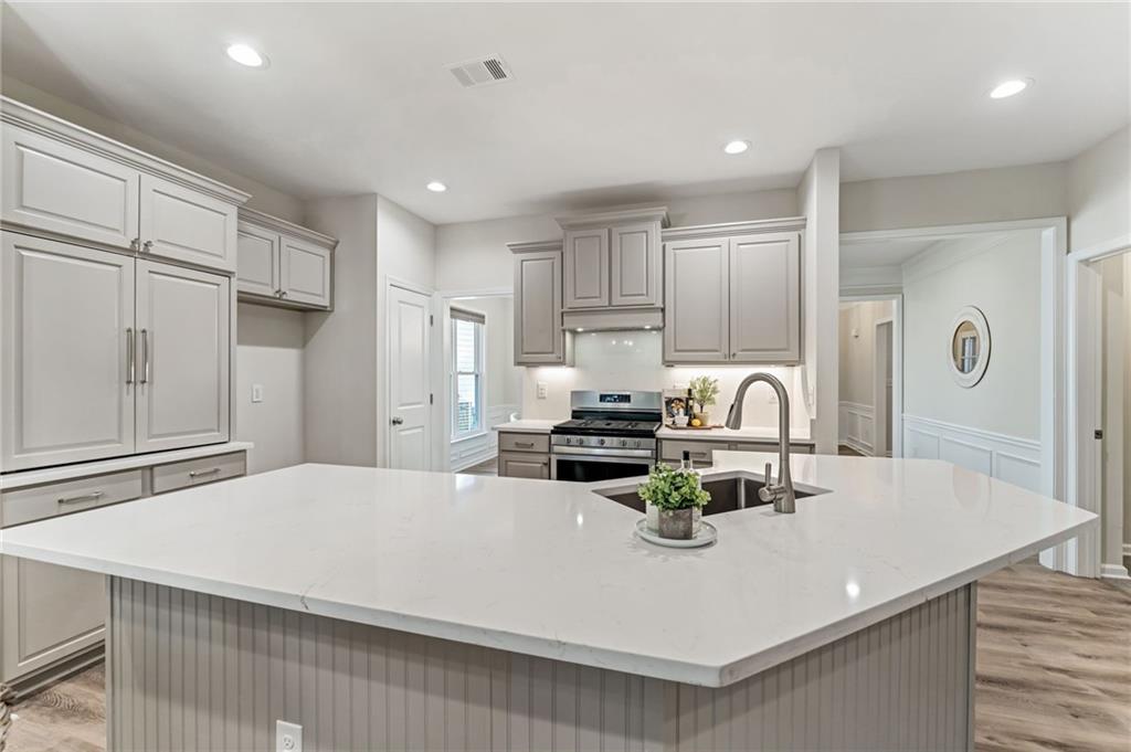 1540 Cloverleaf Place