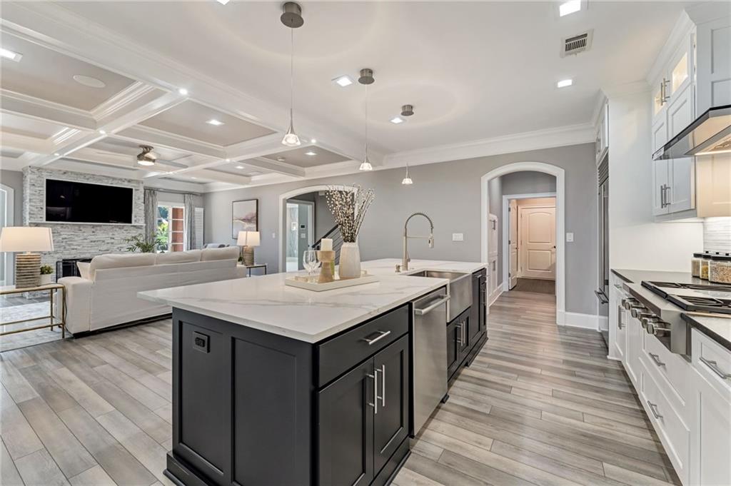 2444 Ballantrae Circle
