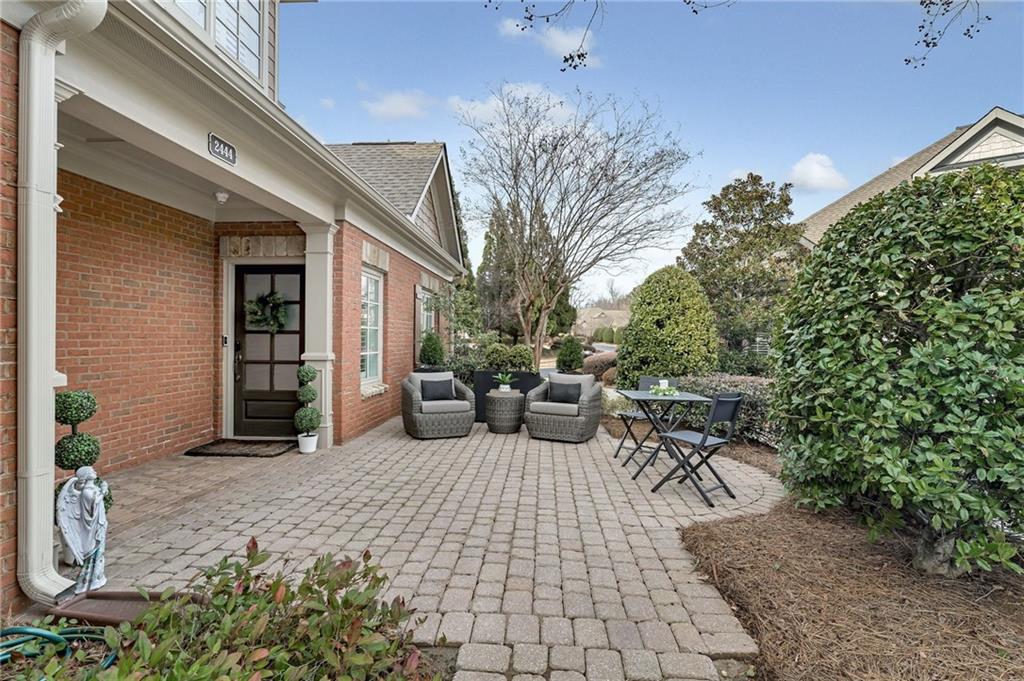2444 Ballantrae Circle