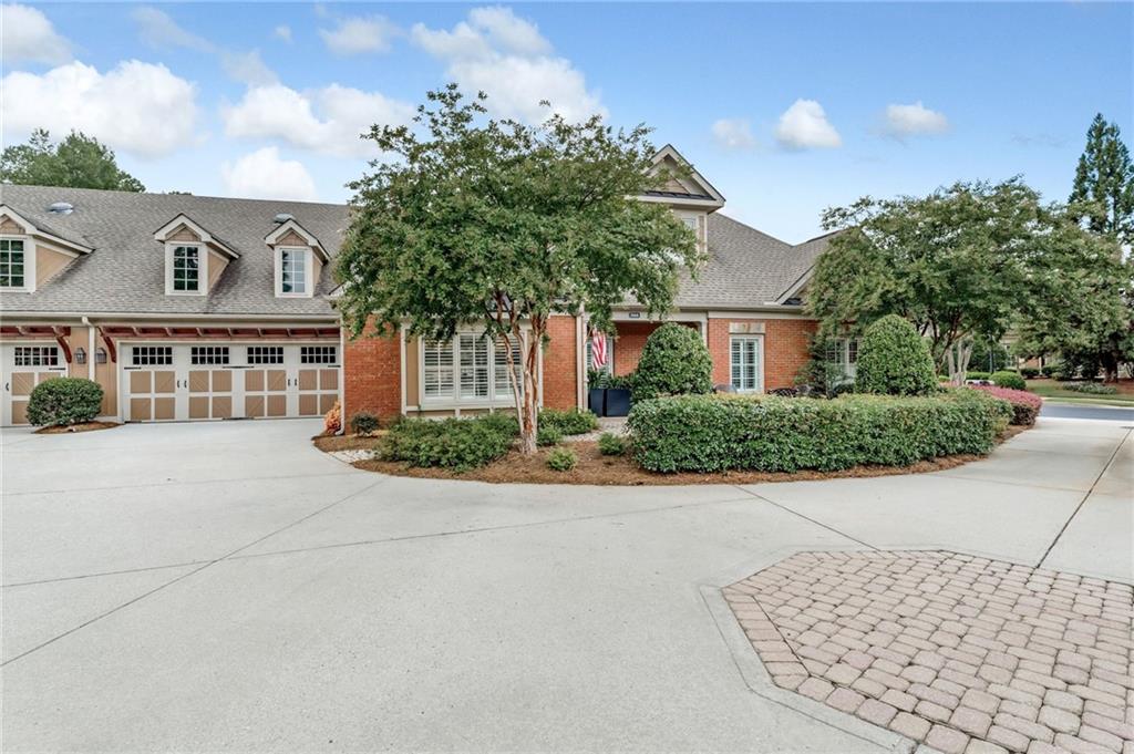 2444 Ballantrae Circle