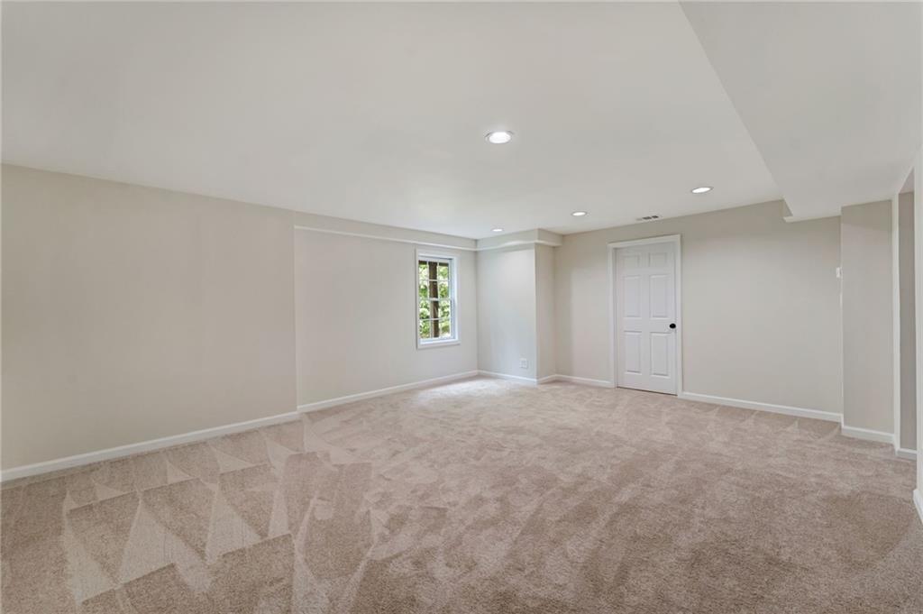 1725 Redbud Way