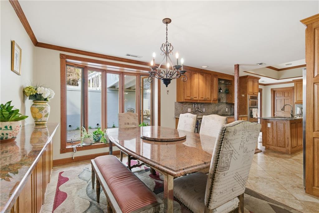 1445 Squire Lane