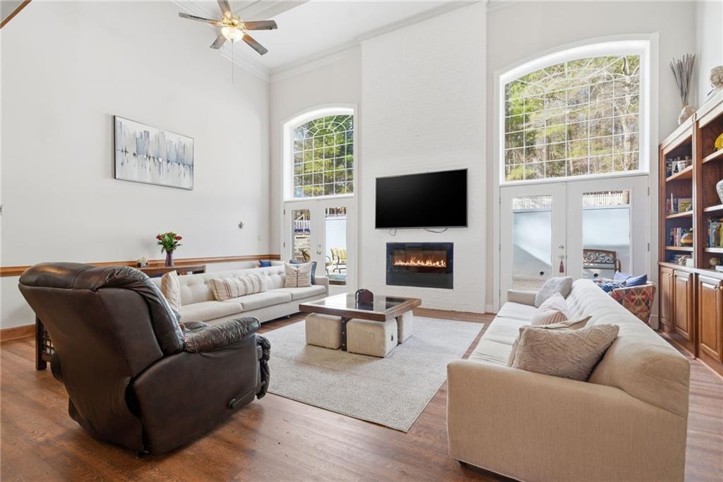 1445 Squire Lane