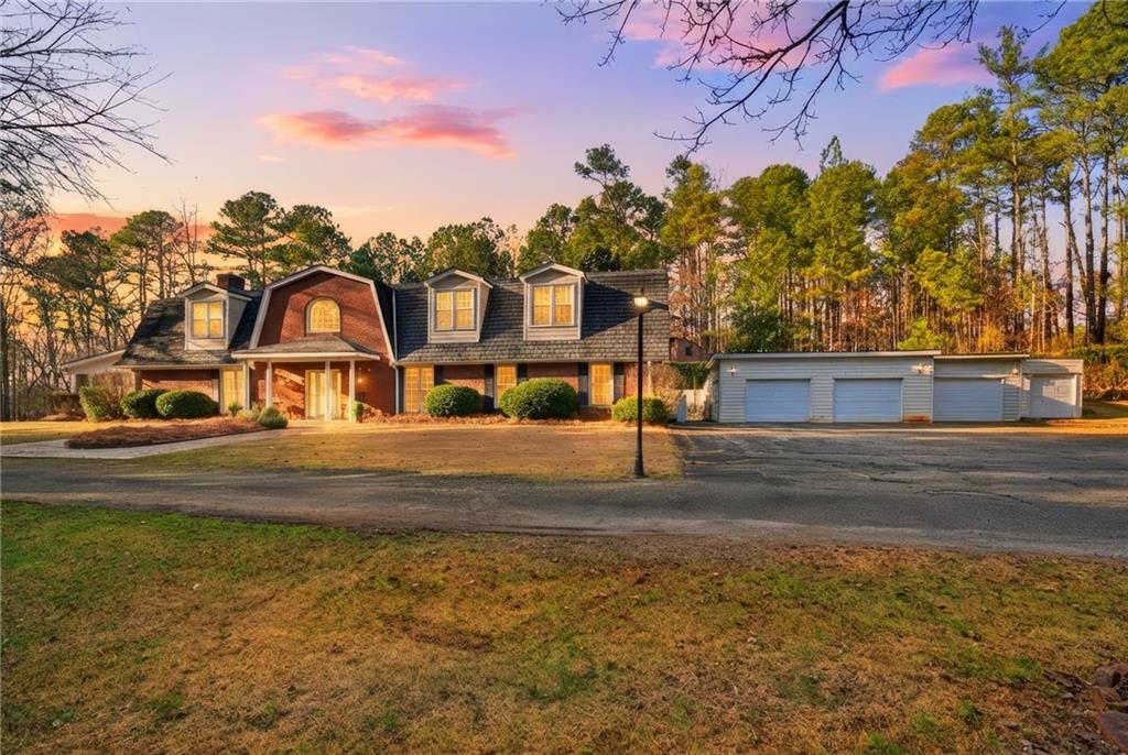 1445 Squire Lane