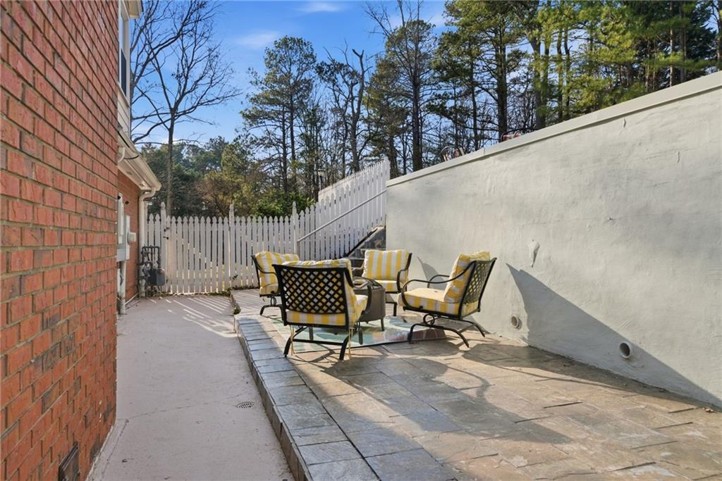 1445 Squire Lane