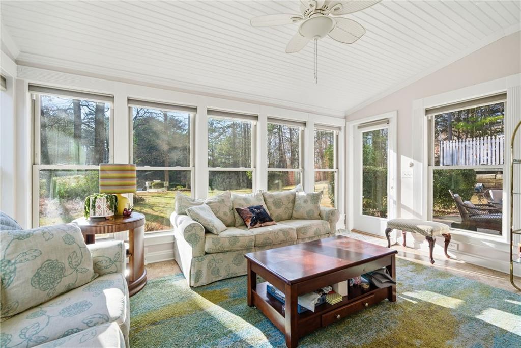 1445 Squire Lane