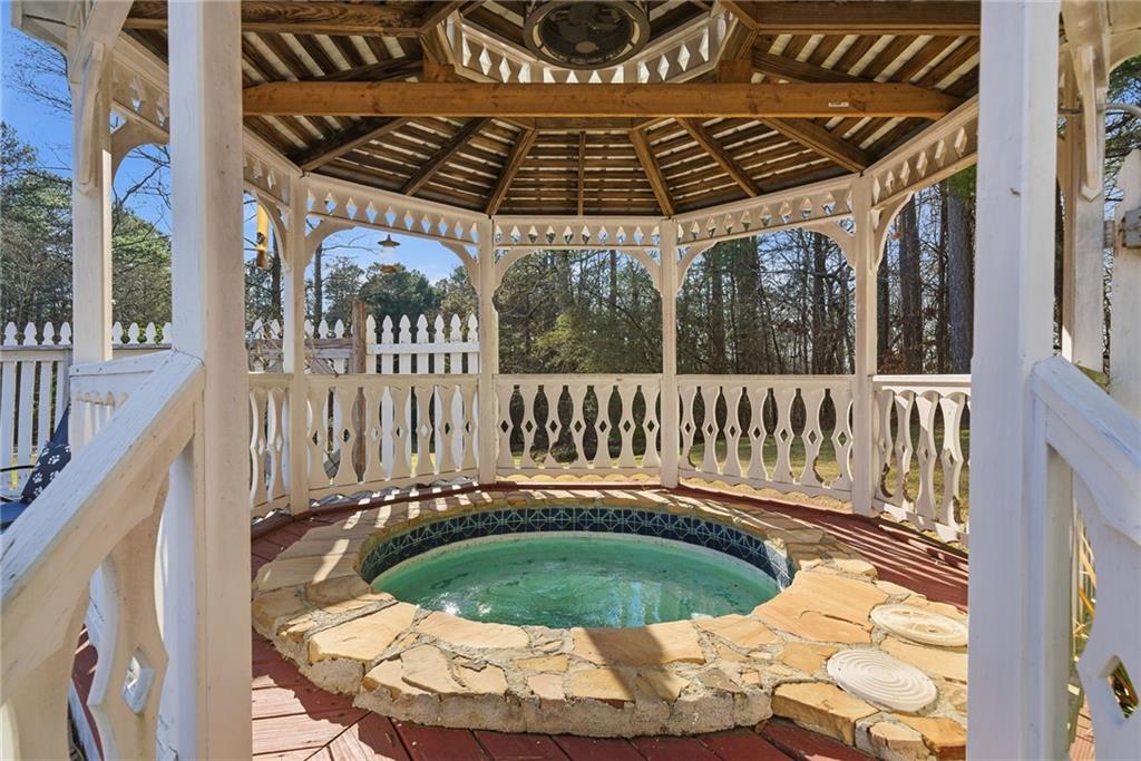 1445 Squire Lane