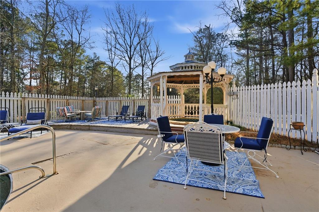 1445 Squire Lane