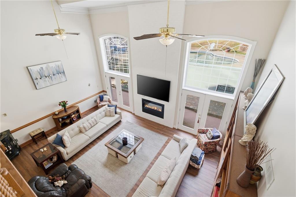 1445 Squire Lane