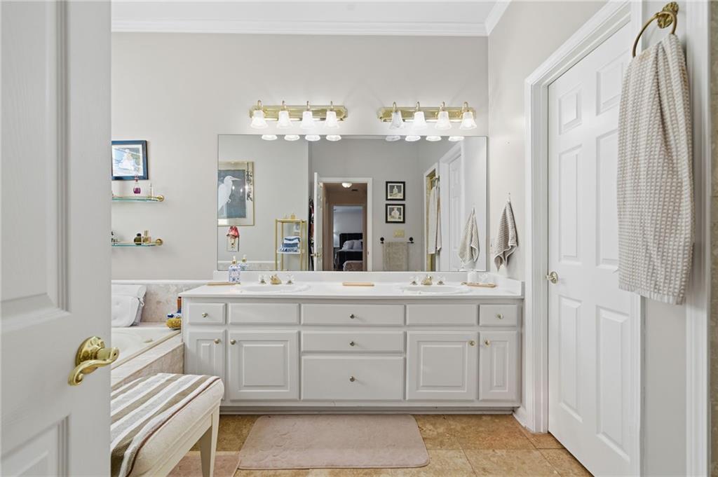 1445 Squire Lane