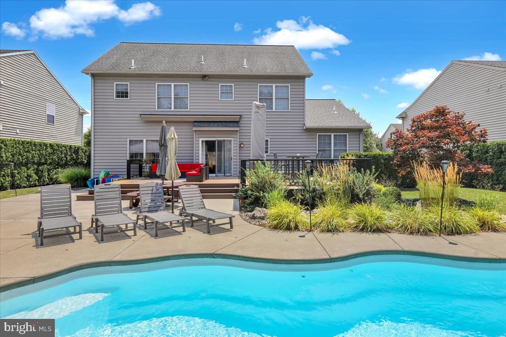 1622 W THISTLE DRIVE
