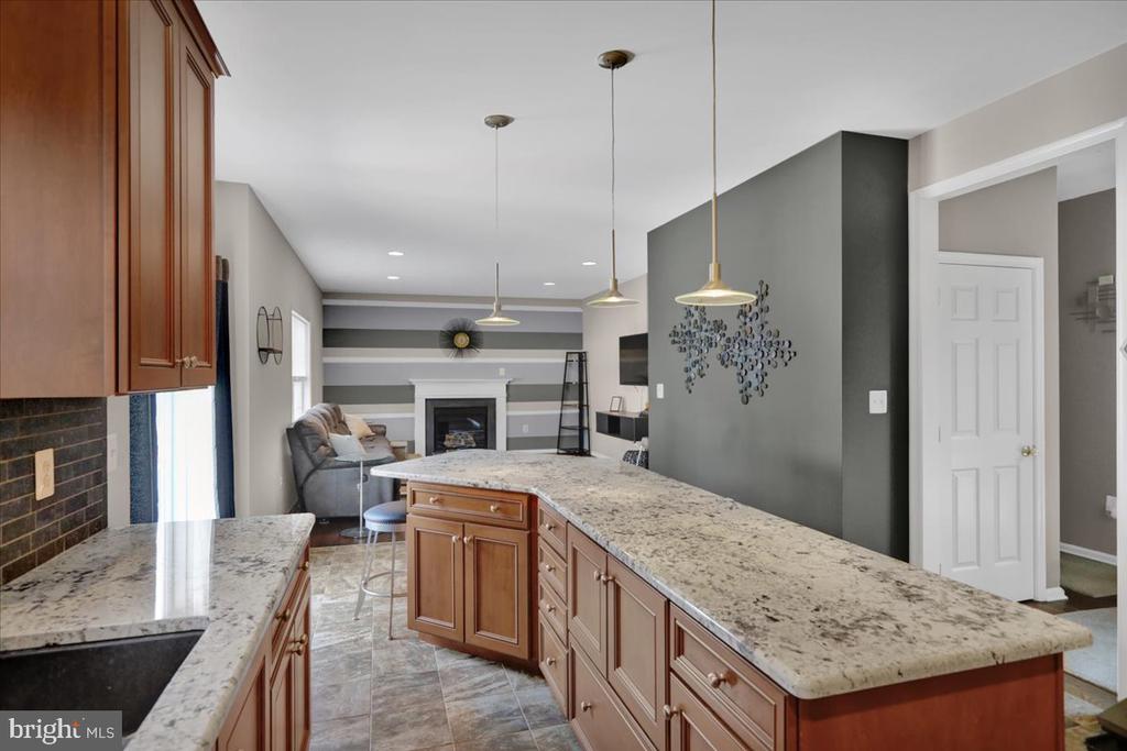 1622 W THISTLE DRIVE